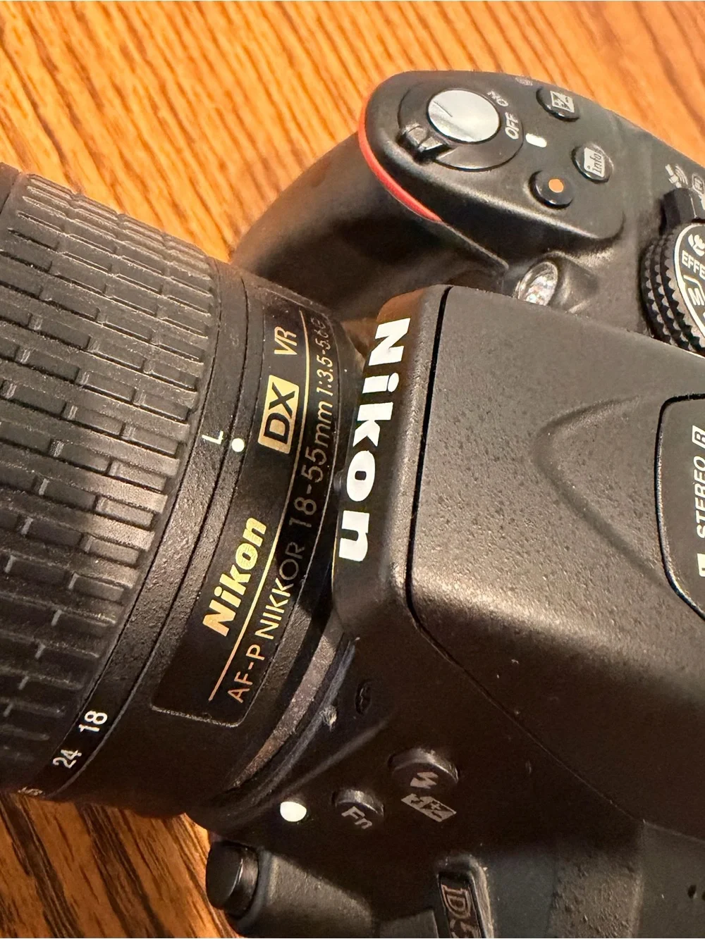 Nikon D5300 DSLR Camera in Black with case and strap